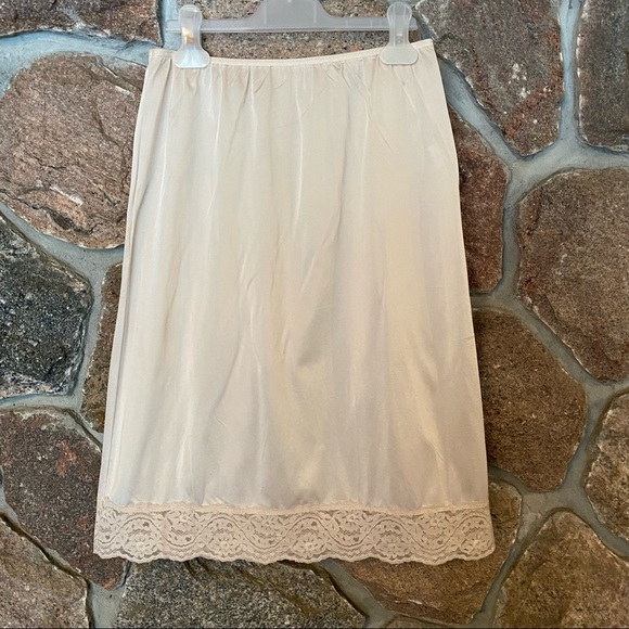 Vintage Other - Belle Fleur 1960’s vintage lace bottom half slip.